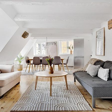 Sanders Penny - Charming Three-Bedroom Apartment In The Middle Of Action Kopenhagen Exterior foto